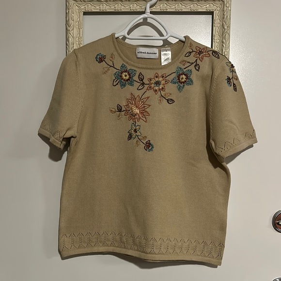 ALFRED DUNNER | Tan Short Sleeve Tee with Floral Embroidery - Picture 2 of 13